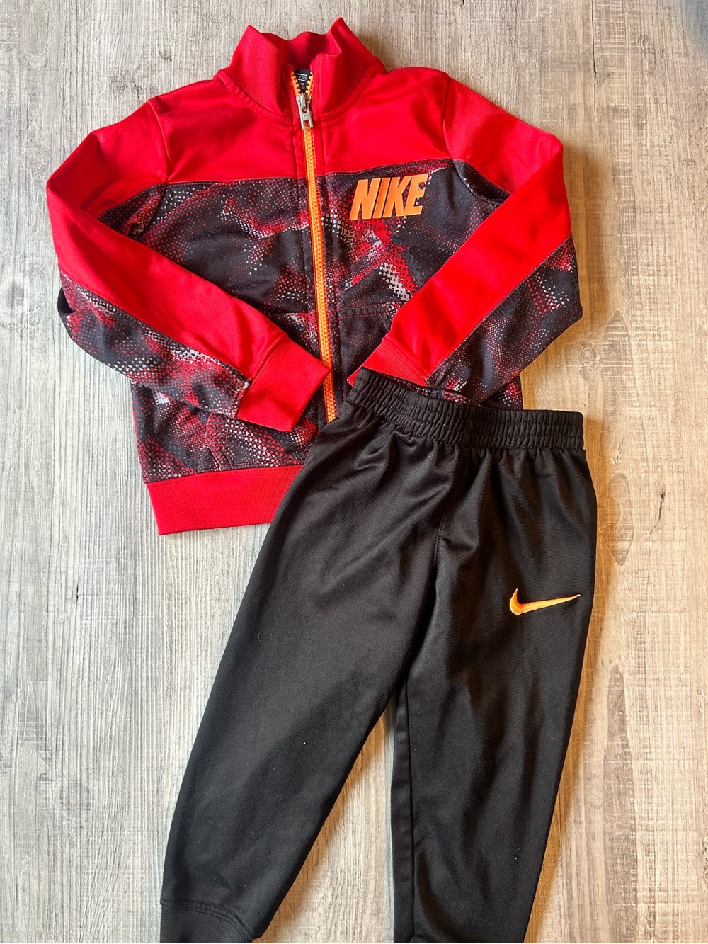 0099. Nike Kids' Sweatpant Jogger Set • 2T